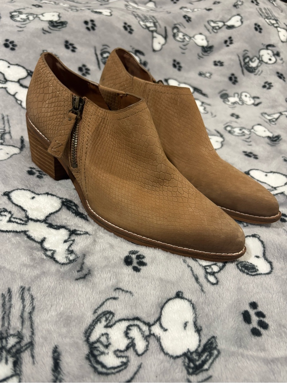 Zodiac Tan Textured Ankle Boots